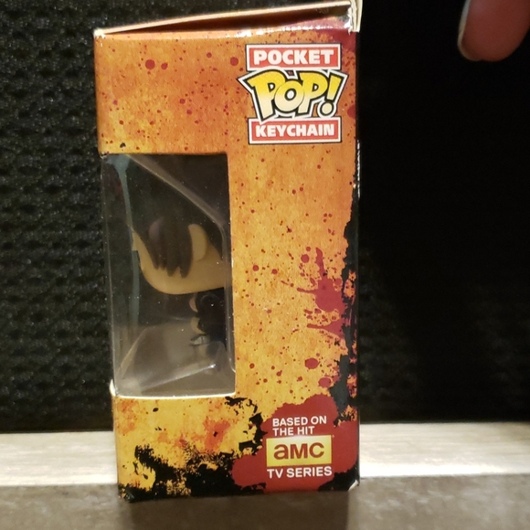 Daryl Dixon Keychain - Picture 4 of 6